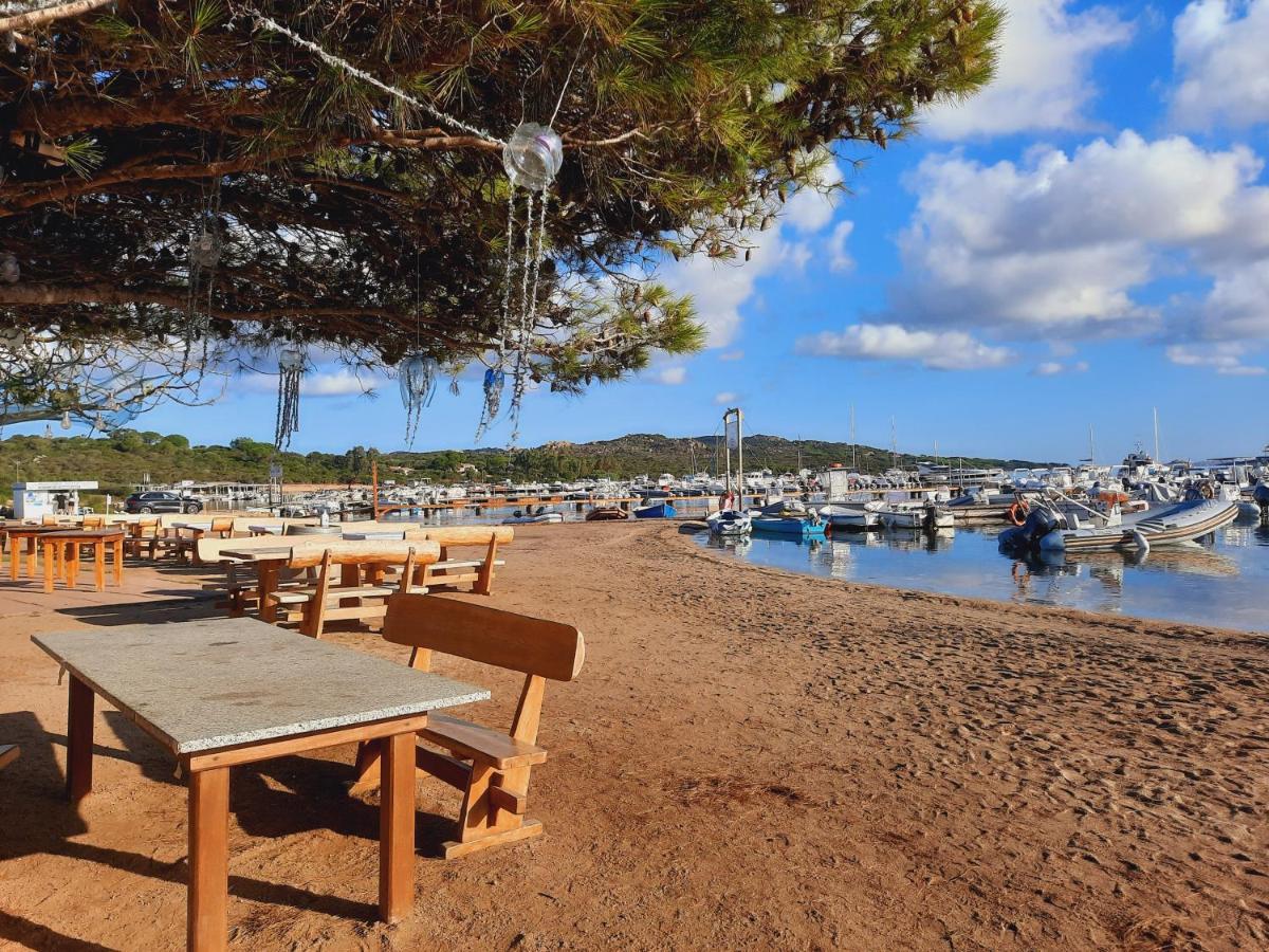 Baia Di Ulisse Leilighet Porto Pozzo Eksteriør bilde